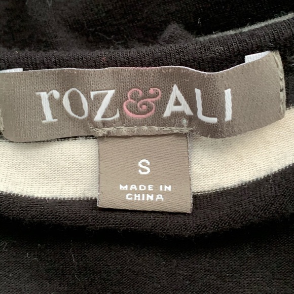 Roz & Ali V-Neck Top Size S - Picture 6 of 8